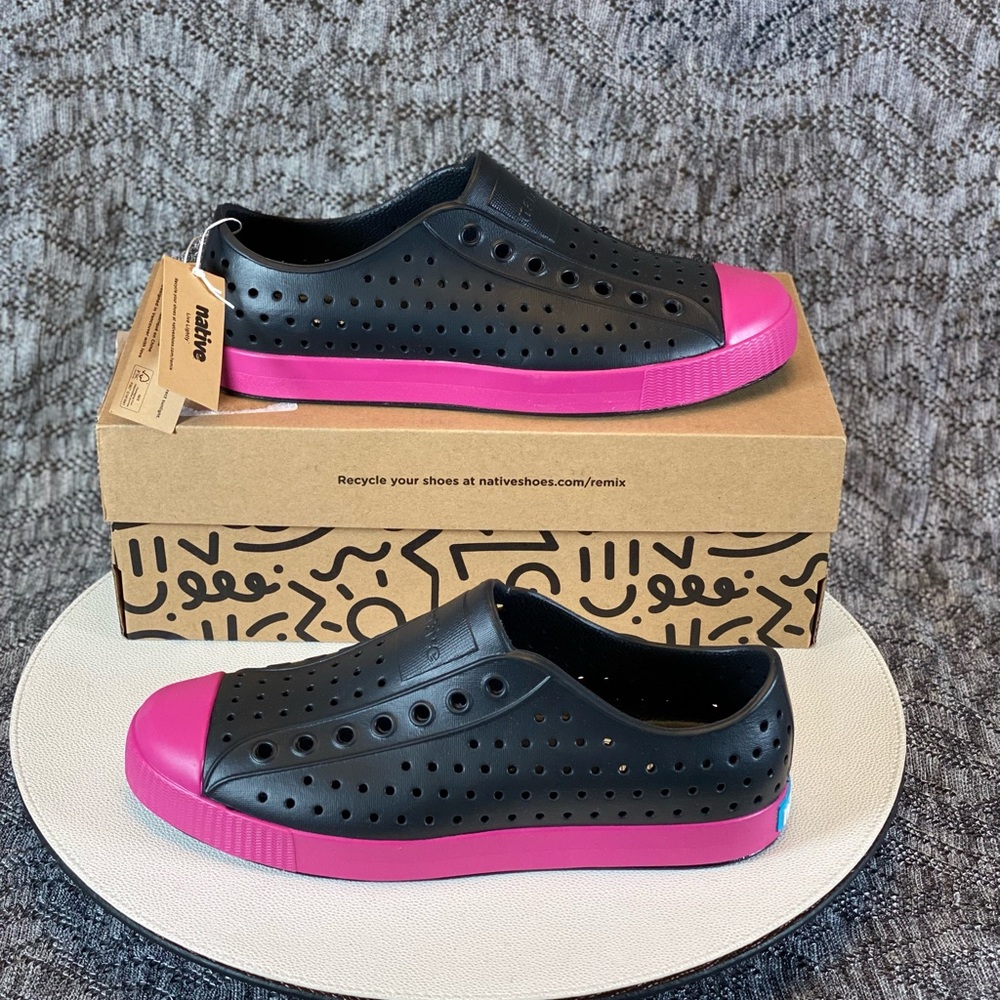 Native Jefferson Sneaker Women's 8